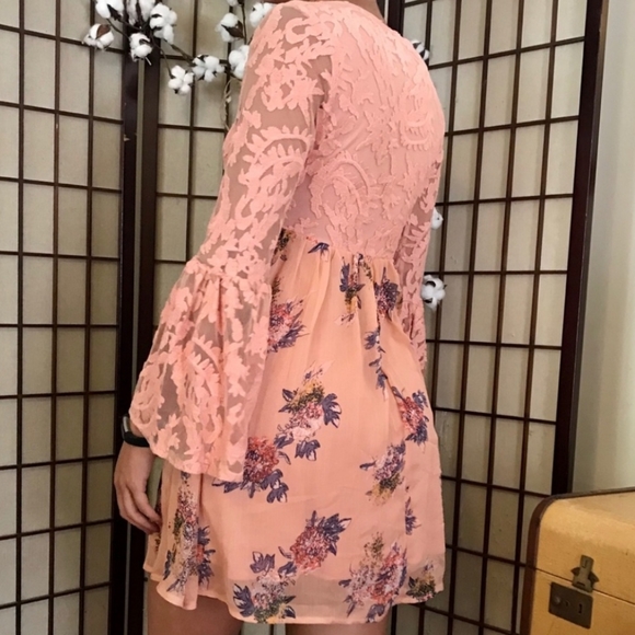 Imported bohemian bell sleeve dress - Picture 4 of 4